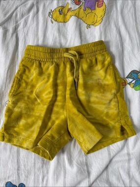 Hanna Andersson Yellow Tie Dye sweatshorts 2T